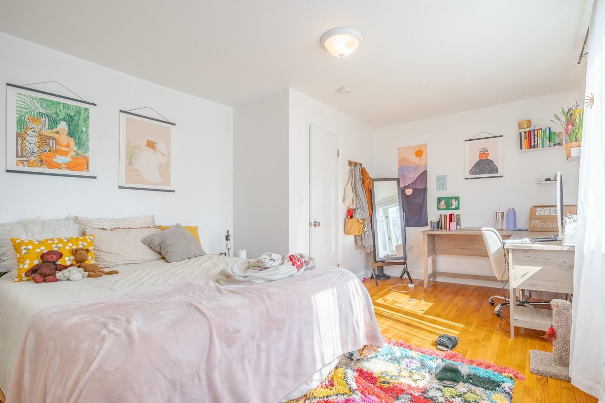 241 Everett St #2 - Photo 4 of 13