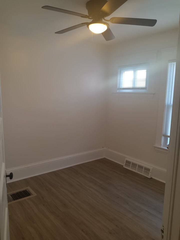 6301 Bridge Ave - Photo 3 of 7