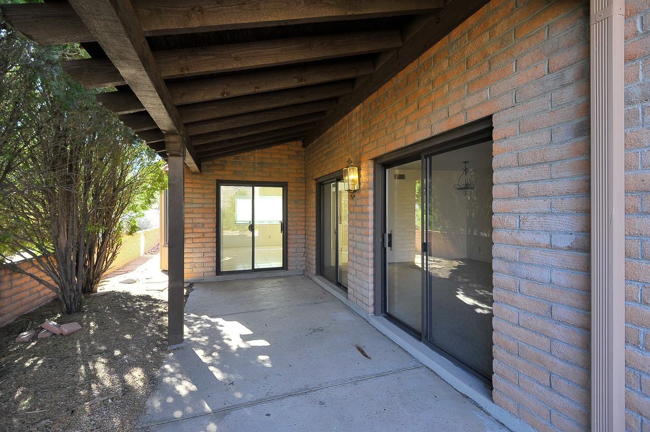 6895 E Via Vigna - Photo 7 of 32