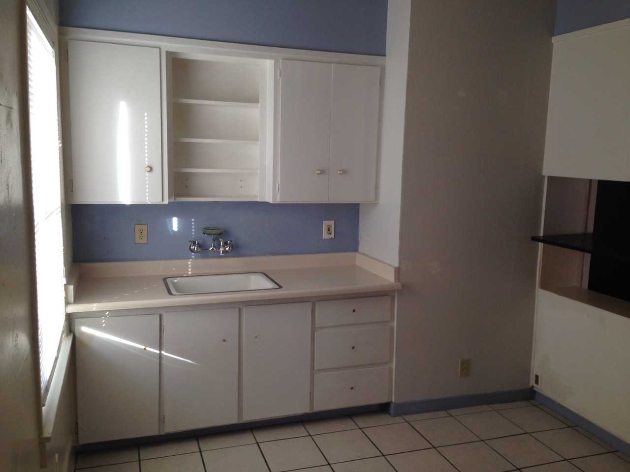 2559 Clay St - Photo 5 of 26