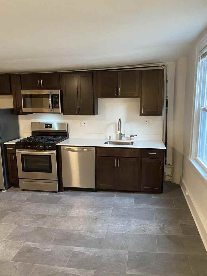 1604 N Franklin Pl #3 - Photo 2 of 16