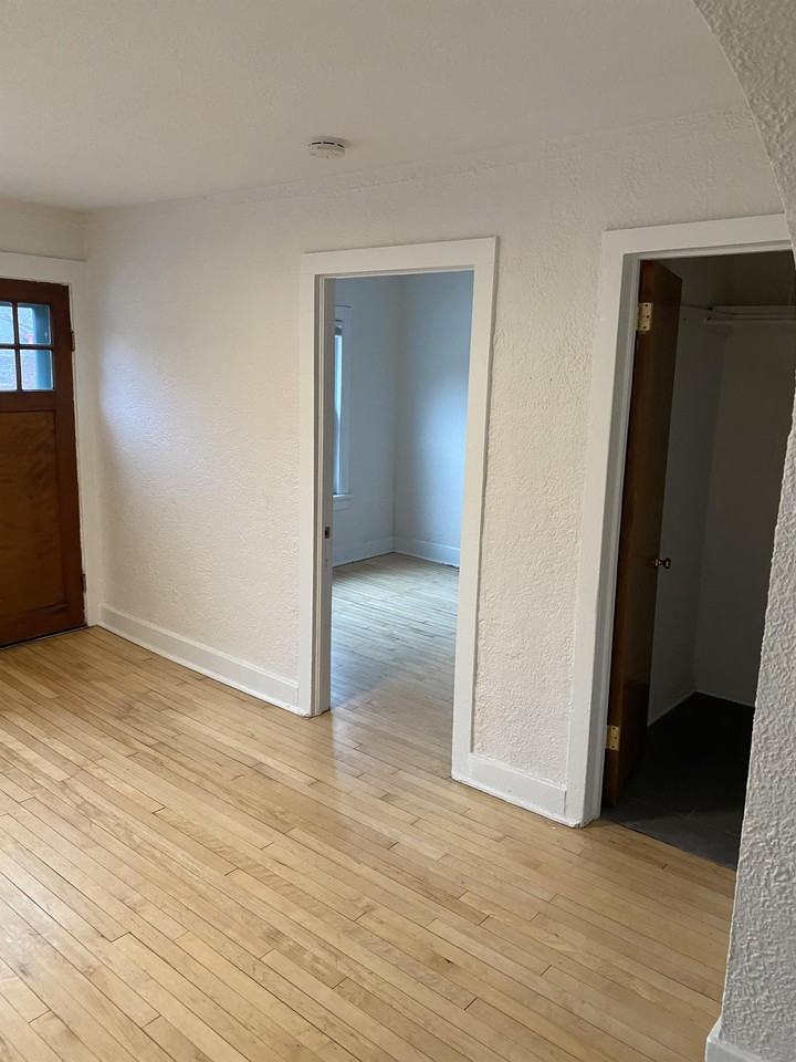 1604 N Franklin Pl #3 - Photo 6 of 16