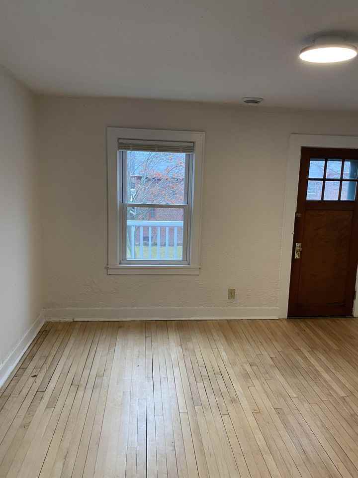 1604 N Franklin Pl #3 - Photo 7 of 16