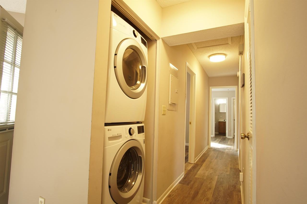 1912 Hubbard St #1 - Photo 5 of 18