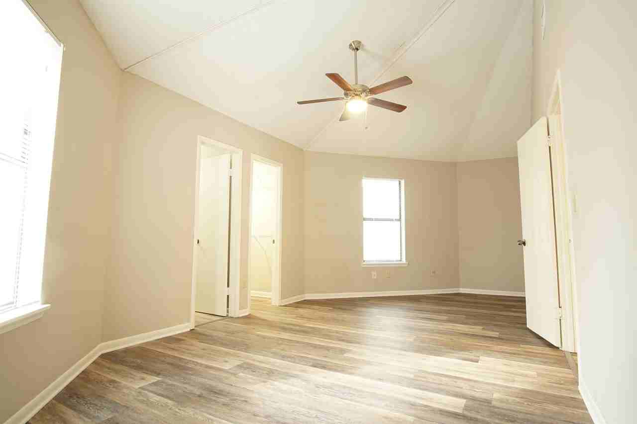 1912 Hubbard St #1 - Photo 7 of 18