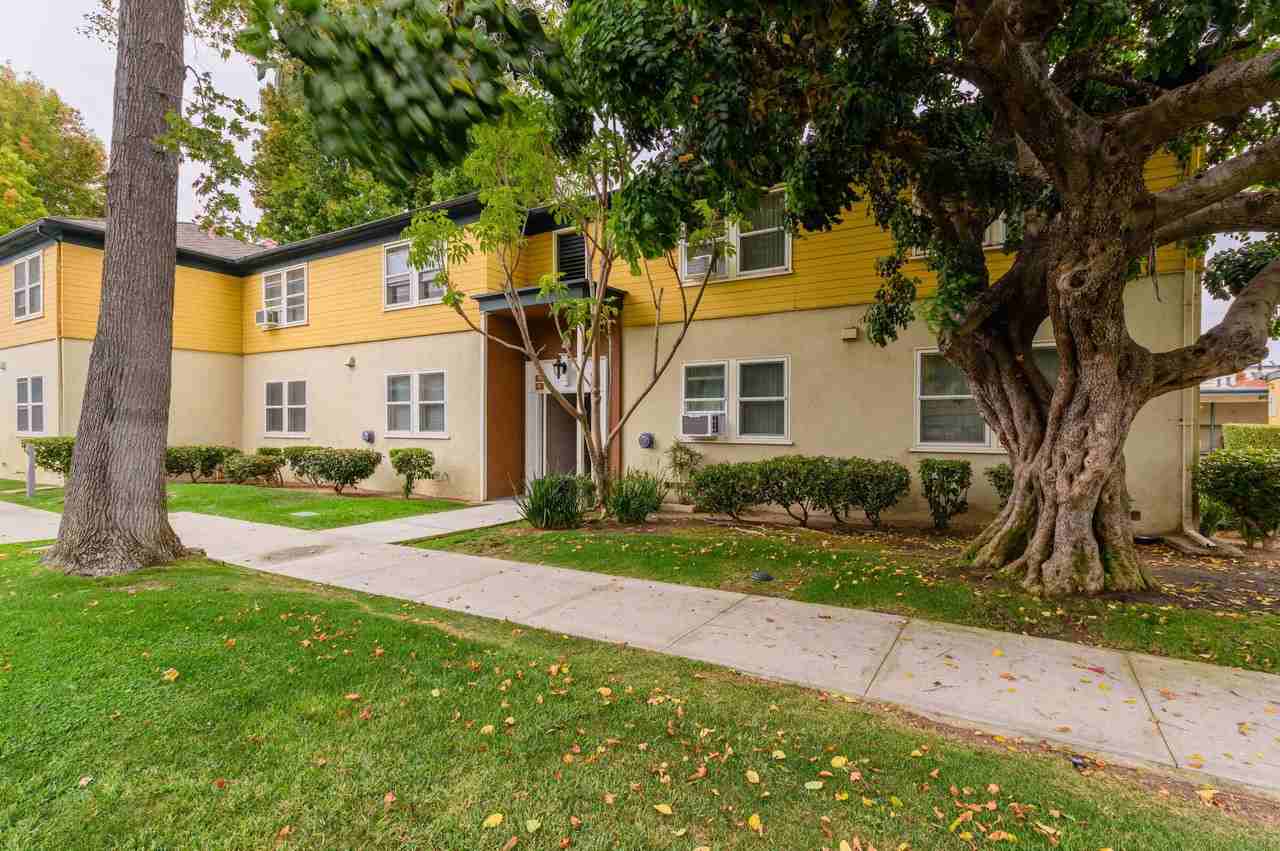 8815 Belford Ave - Photo 3 of 50