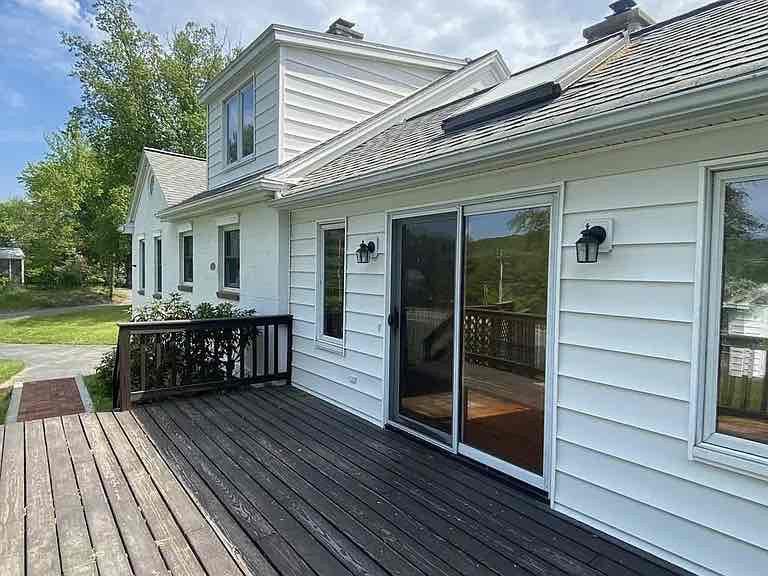 4 Phillips Ct - Photo 2 of 11