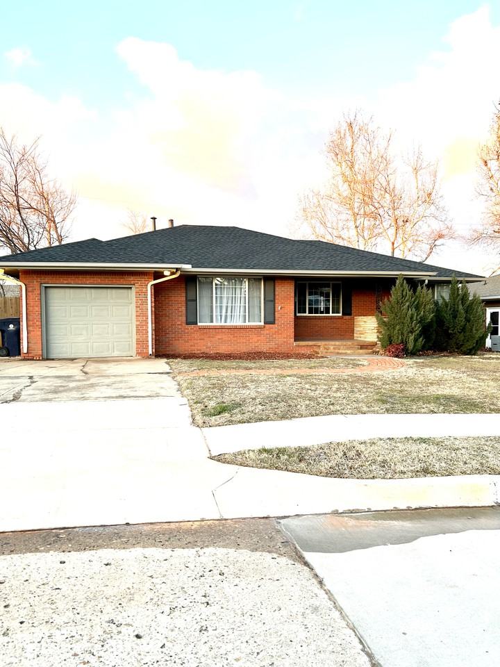 3321 Nw 62nd St - Photo 2 of 13