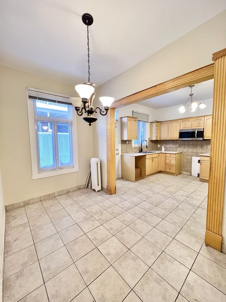 837 Avenue Outremont - Photo 2 of 19