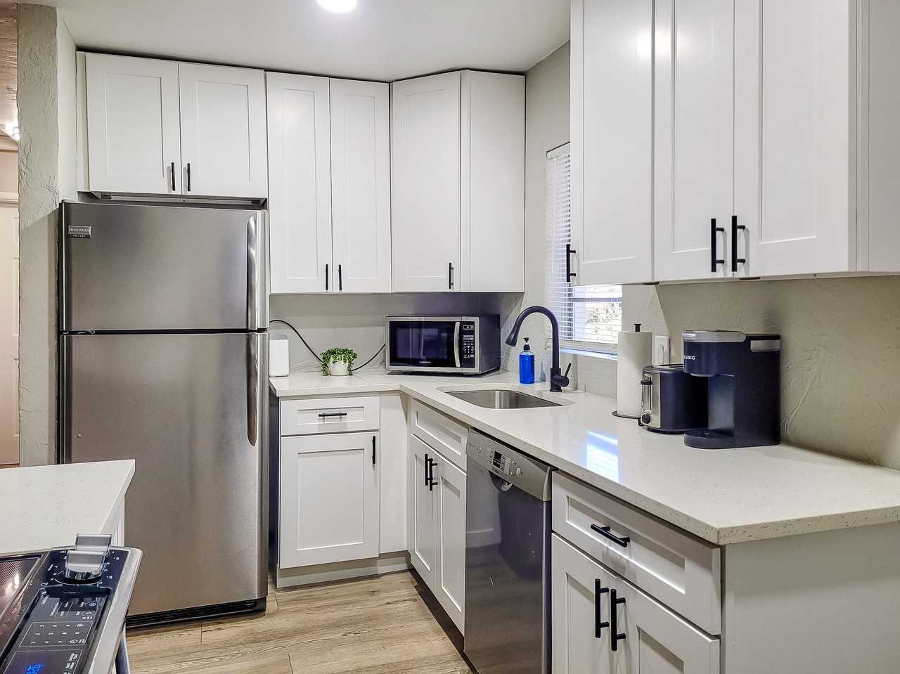 Northeast 22nd Terrace - Photo 4 of 8