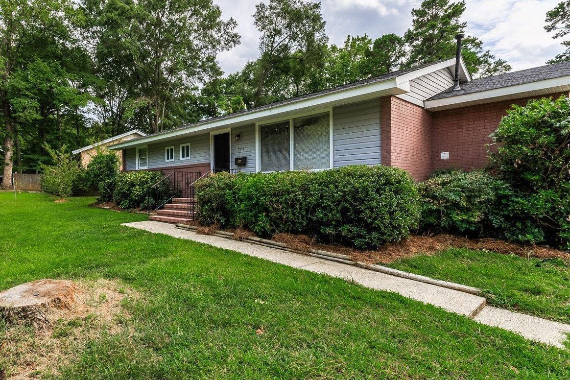 921 Tracy Dr - Photo 3 of 21