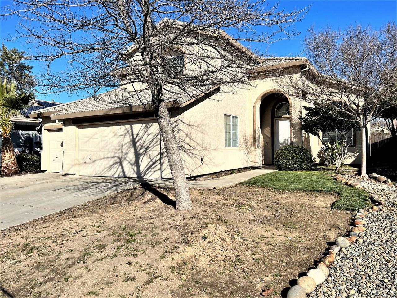 1279 Teal Hollow Dr N - Photo 2 of 16