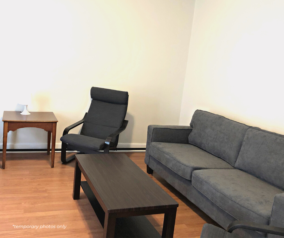 366 Barrie St - Photo 3 of 16