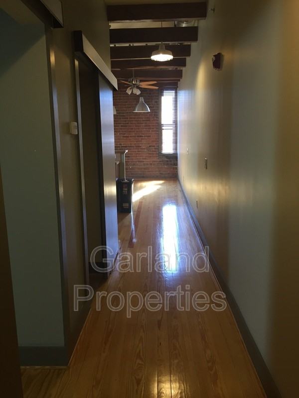 113 Norfolk Ave Sw #10 - Photo 2 of 12