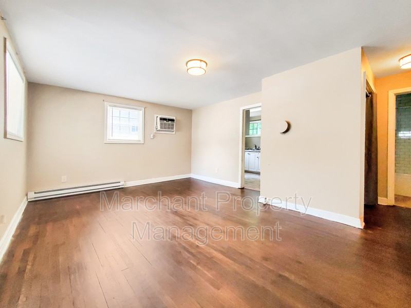 317 Douthit St - Photo 4 of 15