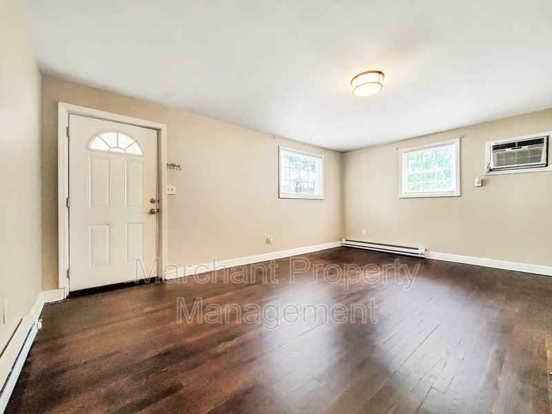 317 Douthit St - Photo 5 of 15