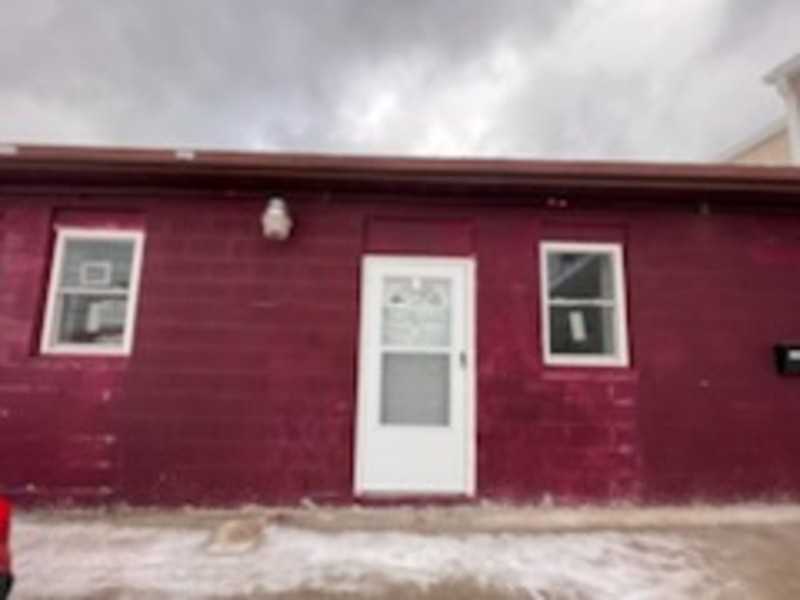 422 S Poplar St - Photo 2 of 11