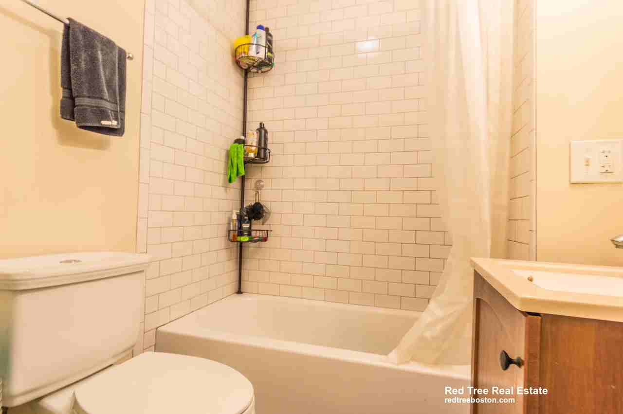 18 Cobden St - Photo 6 of 8