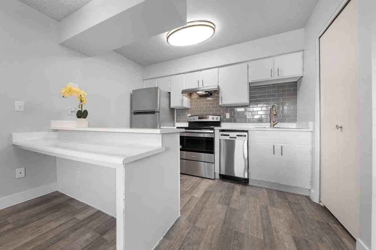 Vista Montana Apartments - Photo 7 of 22