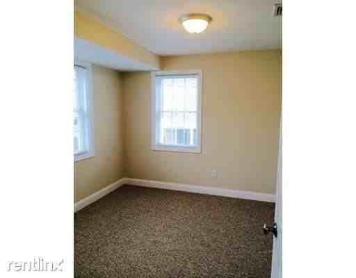 17 Pratt St - Photo 3 of 9