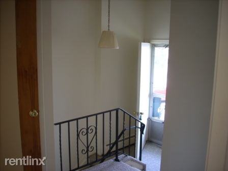 148 Huronview Ct - Photo 2 of 5