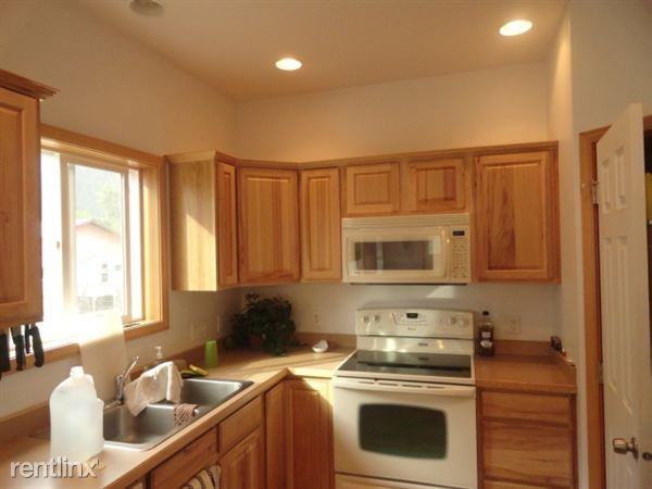 547 Minnesota Ave - Photo 2 of 12