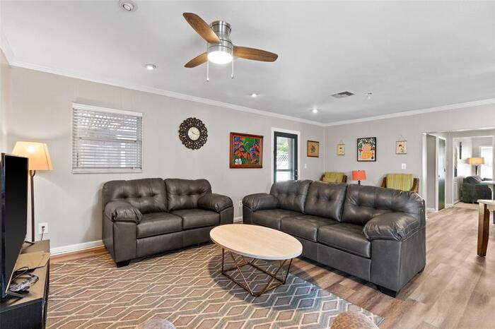 3311 W Louisiana Ave - Photo 2 of 11