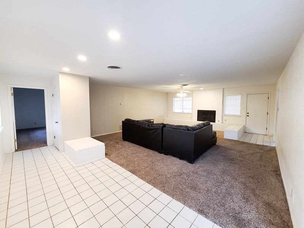 2900 Goddard Pl #1 - Photo 3 of 12