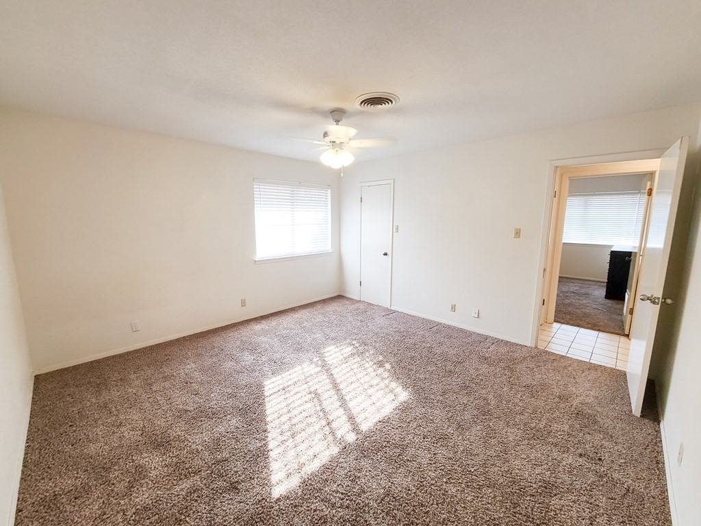 2900 Goddard Pl #1 - Photo 6 of 12