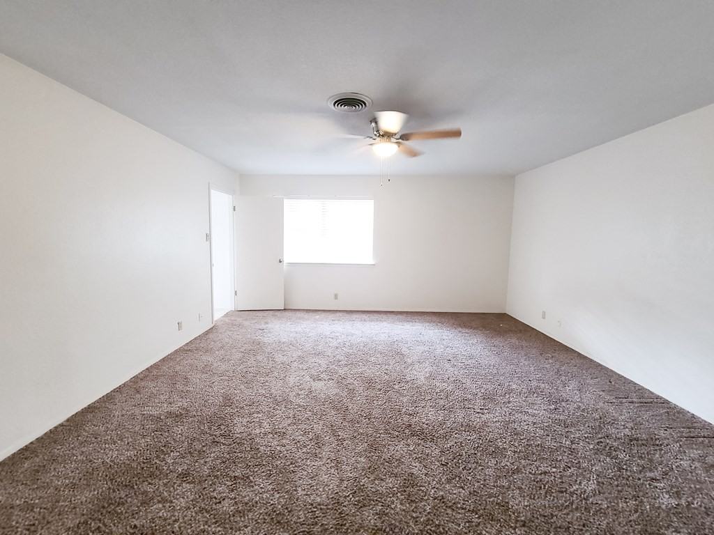 2900 Goddard Pl #1 - Photo 7 of 12