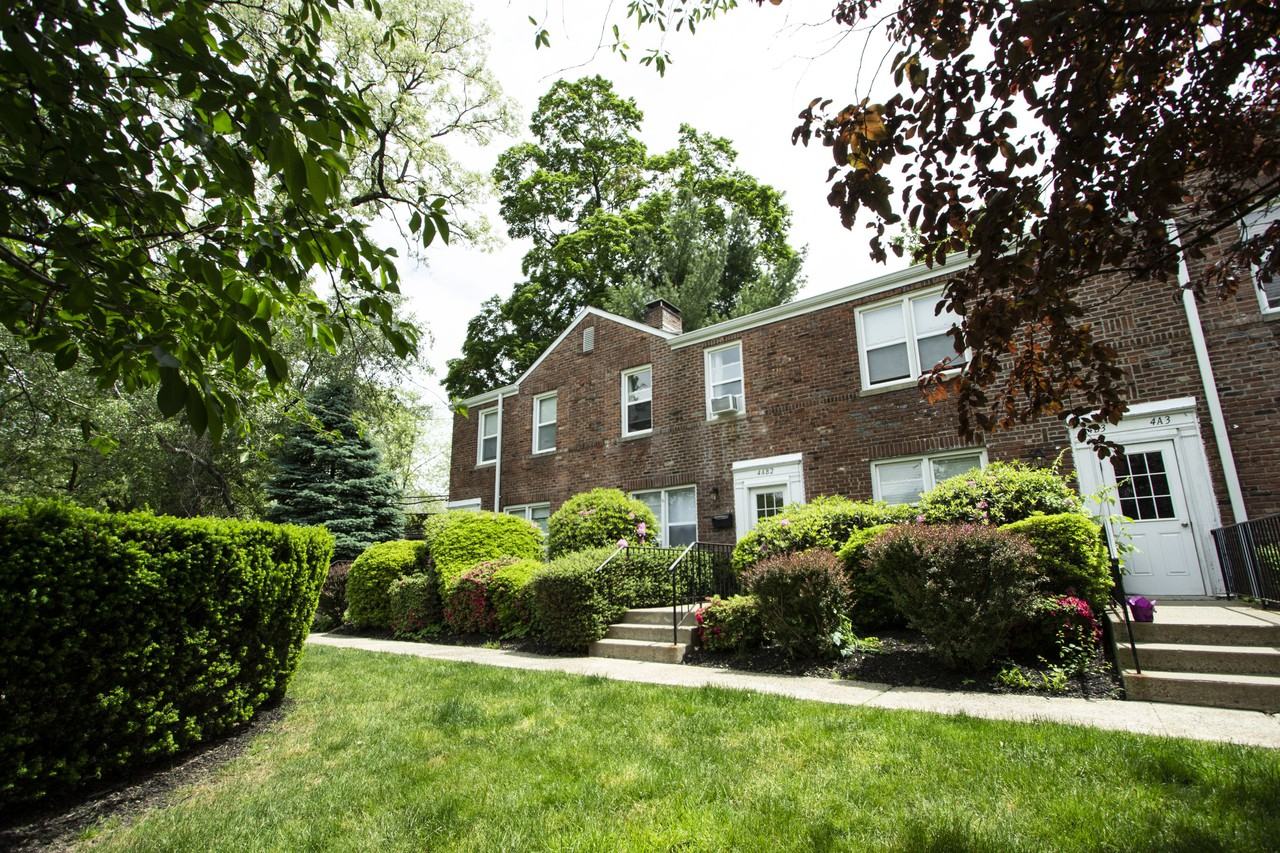 Beacon Hill Apartments - Photo 2 of 12