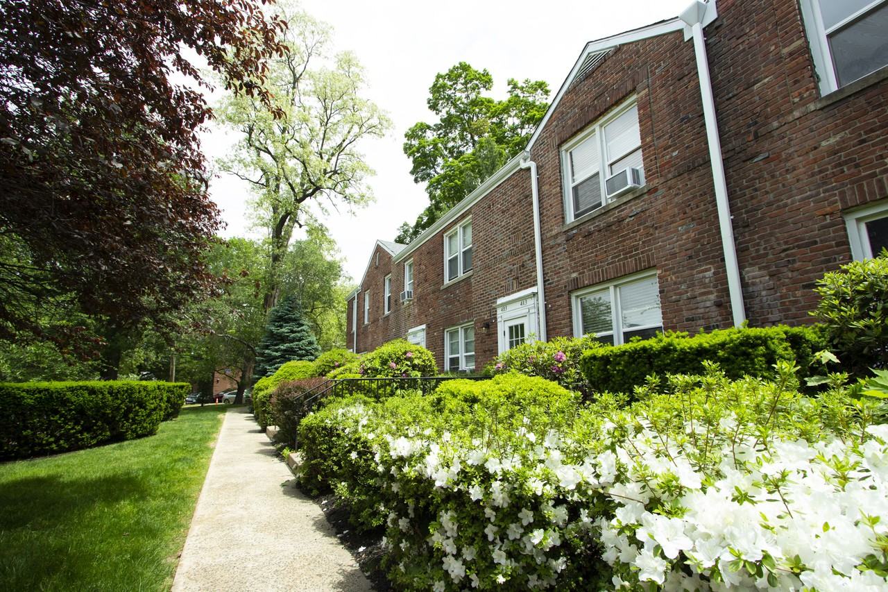 Beacon Hill Apartments - Photo 3 of 12