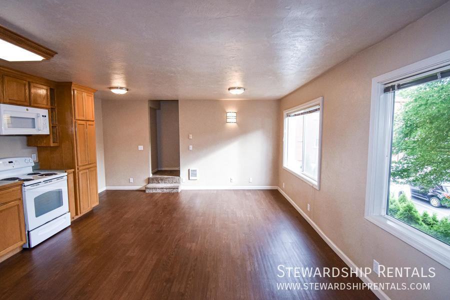 1825 Harris St #9 - Photo 2 of 20