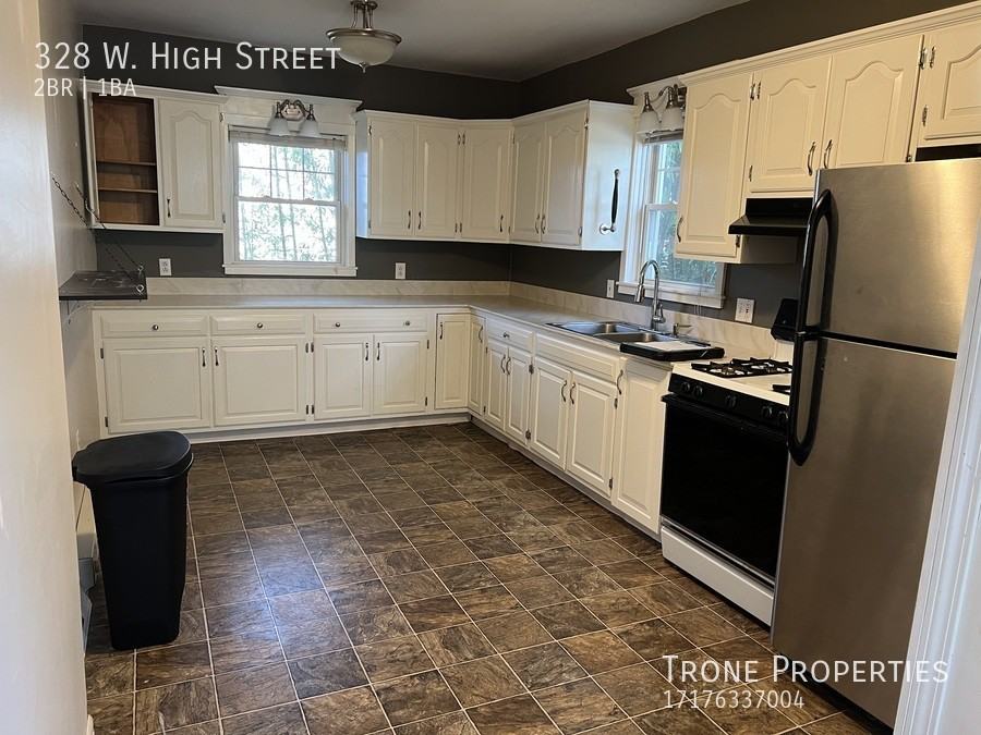 328 W High St - Photo 2 of 3