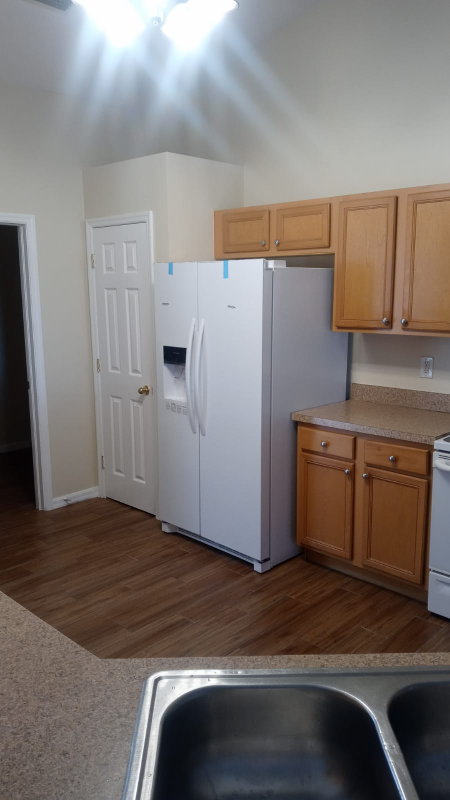 2301 Southwest 25th Street - Photo 4 of 22