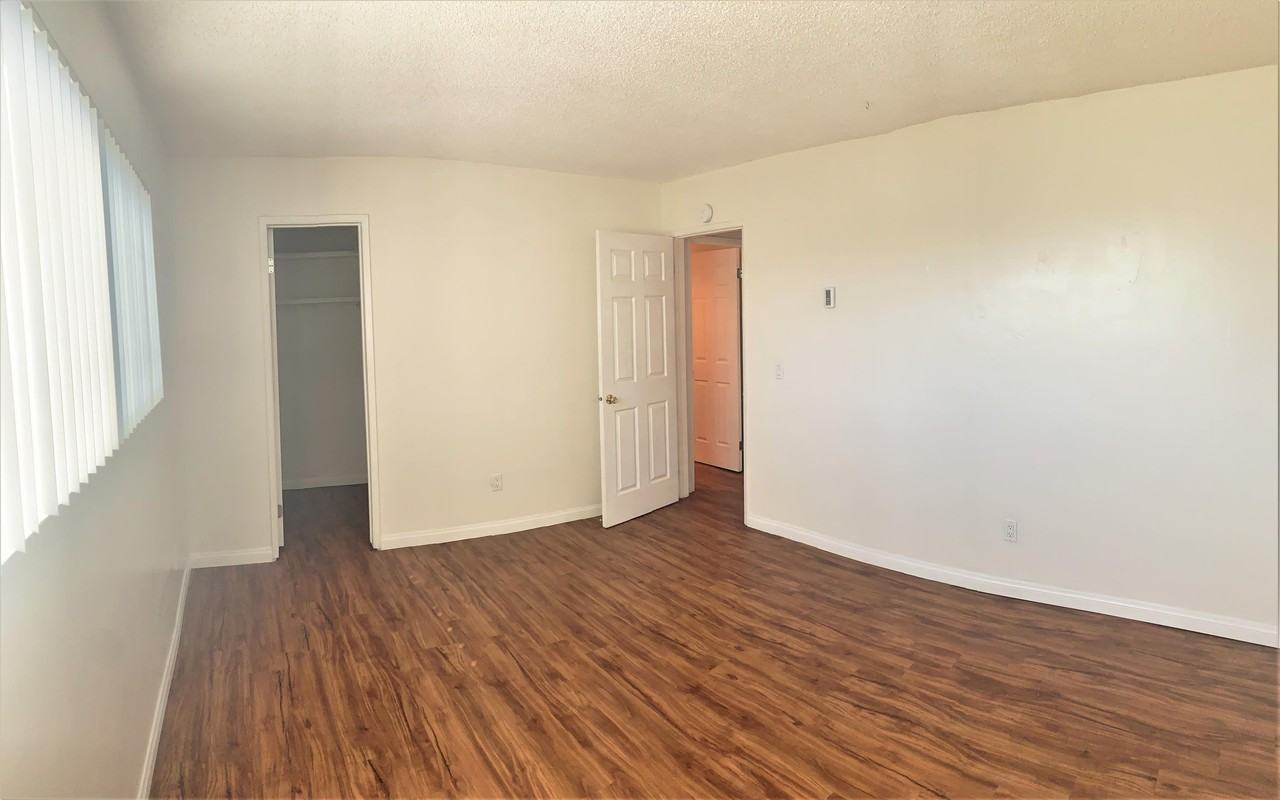 1304 ROXANNE DRUnit 3 #3 - Photo 2 of 4