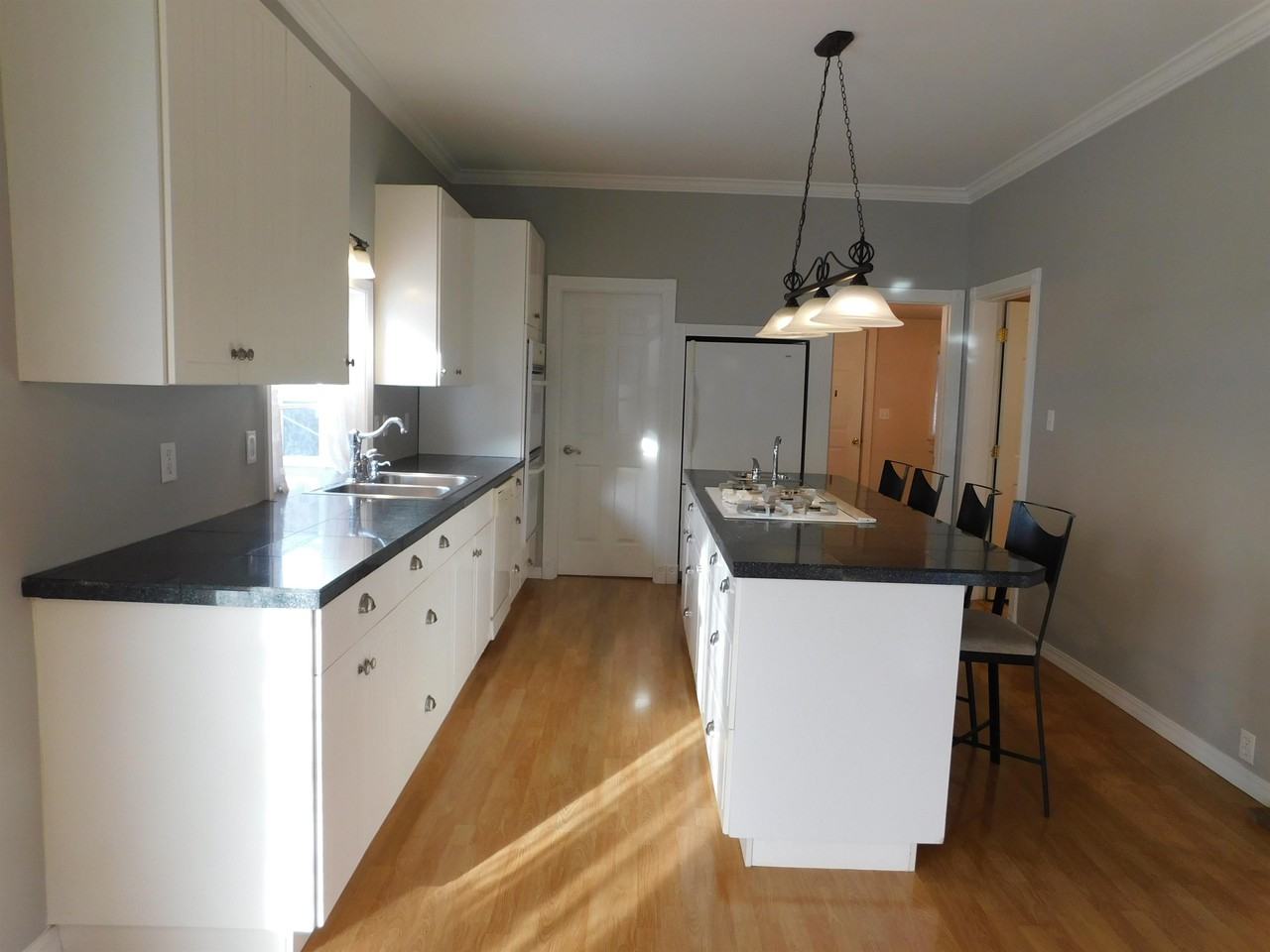 105 E 2nd St #1 - Photo 2 of 33