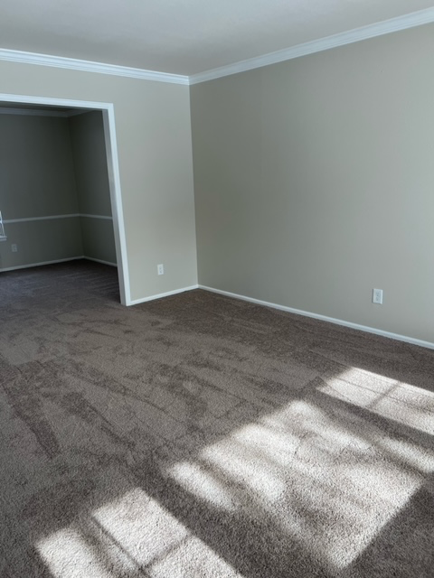 5221 S Independence St - Photo 3 of 19