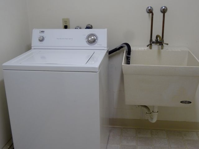 6336 S 35th St - Photo 6 of 10