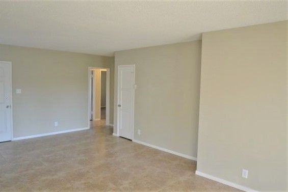 13023 Graystone Ave - Photo 3 of 8