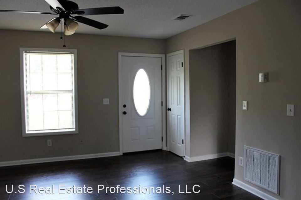 450 Elm St - Photo 2 of 18