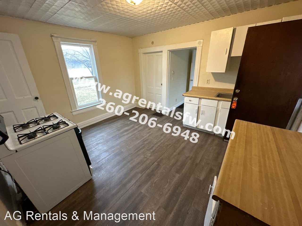 940 Cottage Ave - Photo 2 of 13