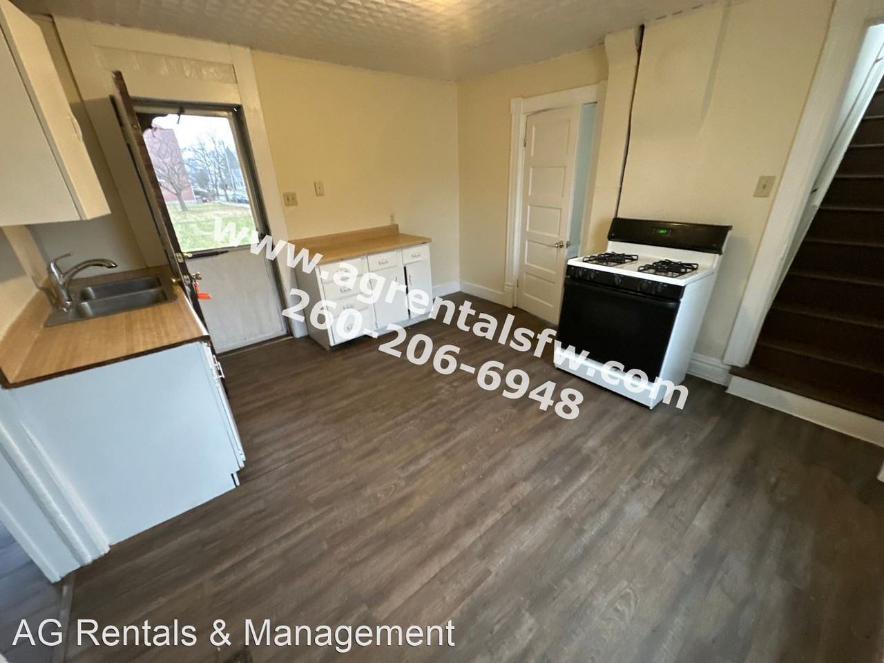 940 Cottage Ave - Photo 3 of 13