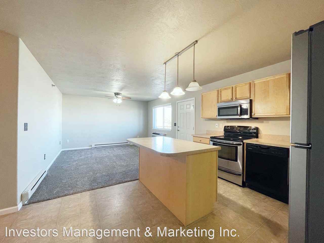 Green Square Apartments 1520 32nd Ave Sw, Minot, ND 58701 Apartment