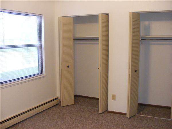 Erie Street Apartments - Photo 3 of 18