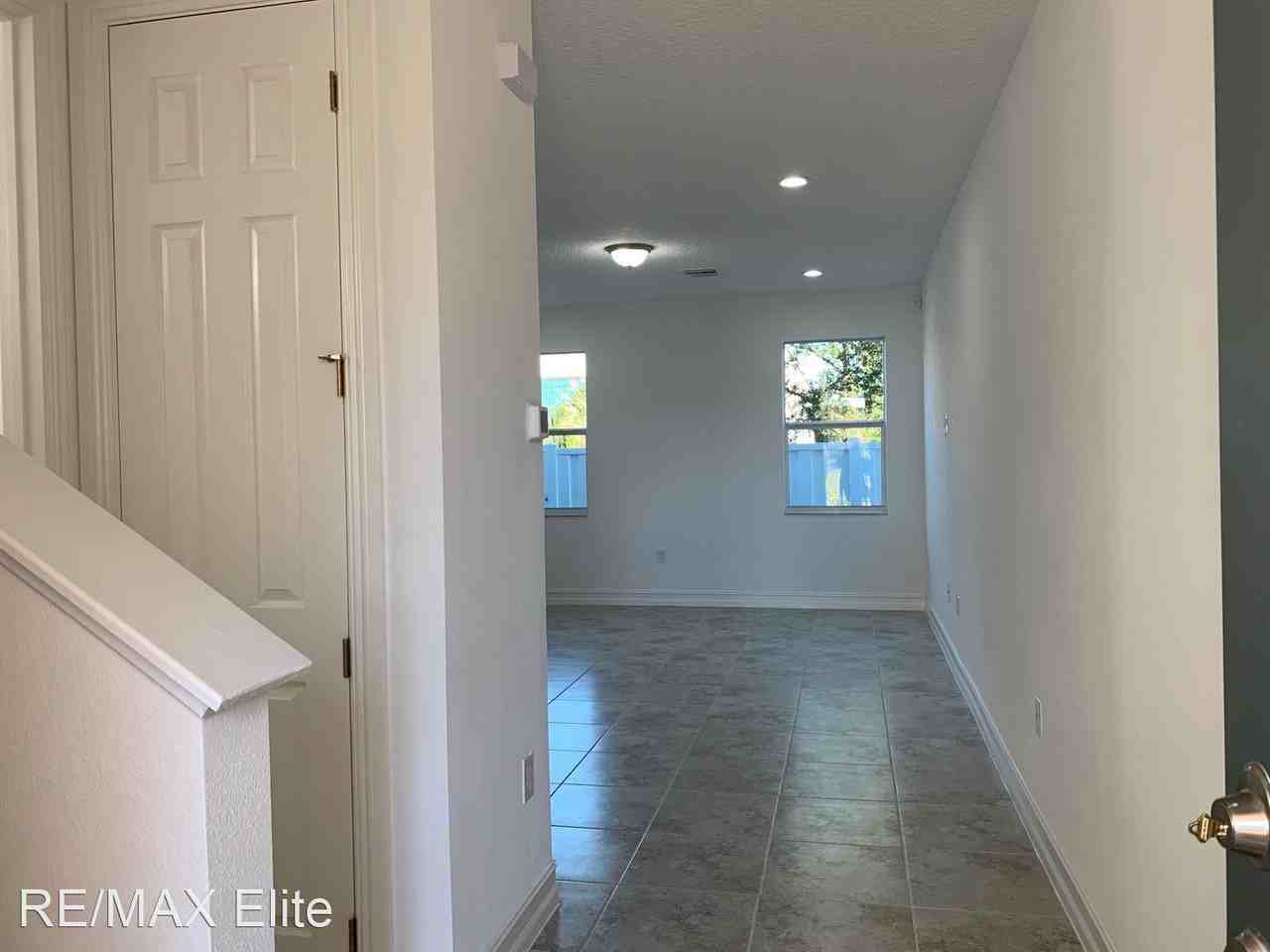 1470 Isabella Dr #104 - Photo 3 of 34