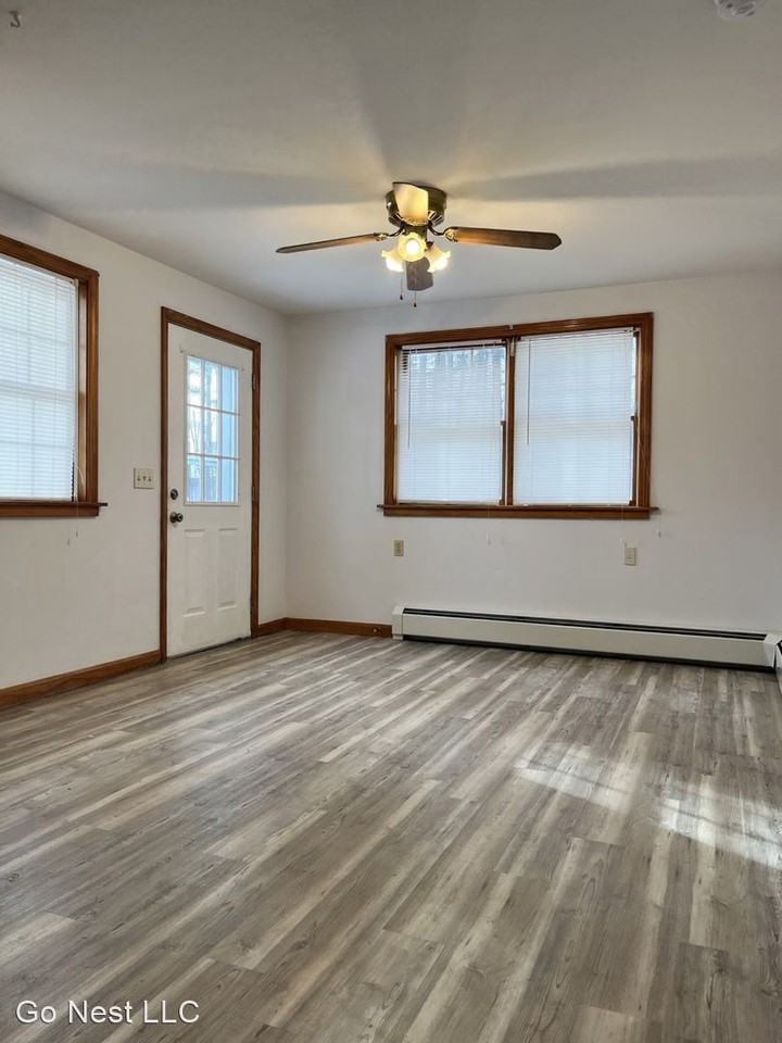 87 Yarmouth Road - Photo 2 of 5