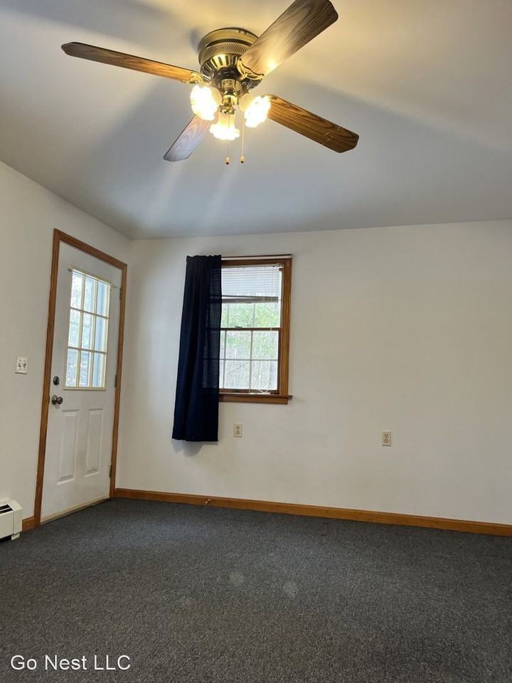 87 Yarmouth Road - Photo 3 of 5