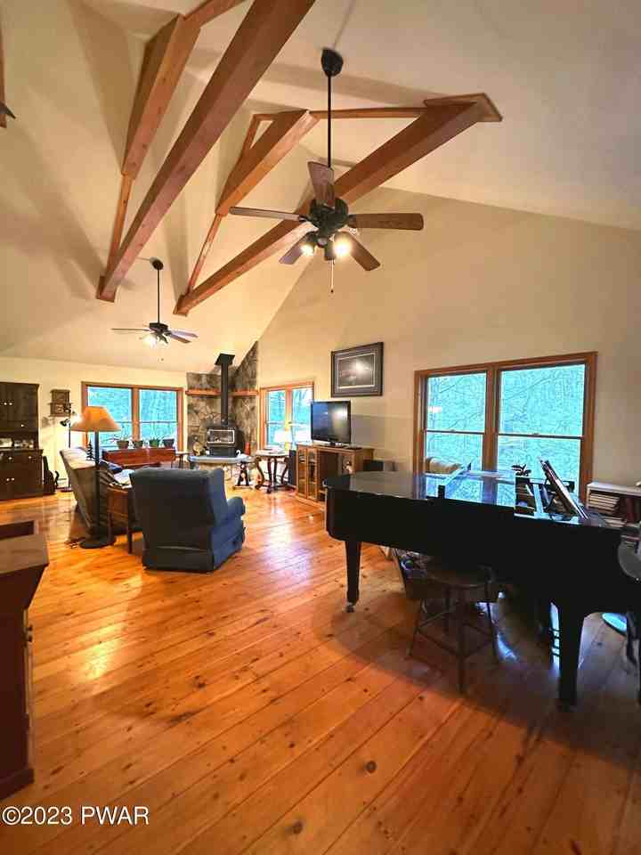 109 Mountain Laurel Ln - Photo 2 of 35