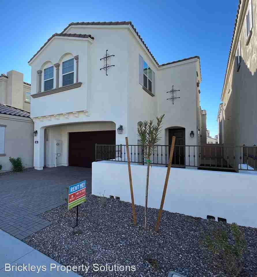 265 E Balsom Dr - Photo 3 of 42